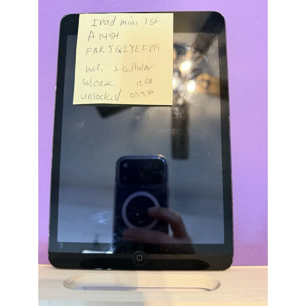 Apple iPad mini 1st Gen A1454 • Wi‑Fi + 4G • 7.9